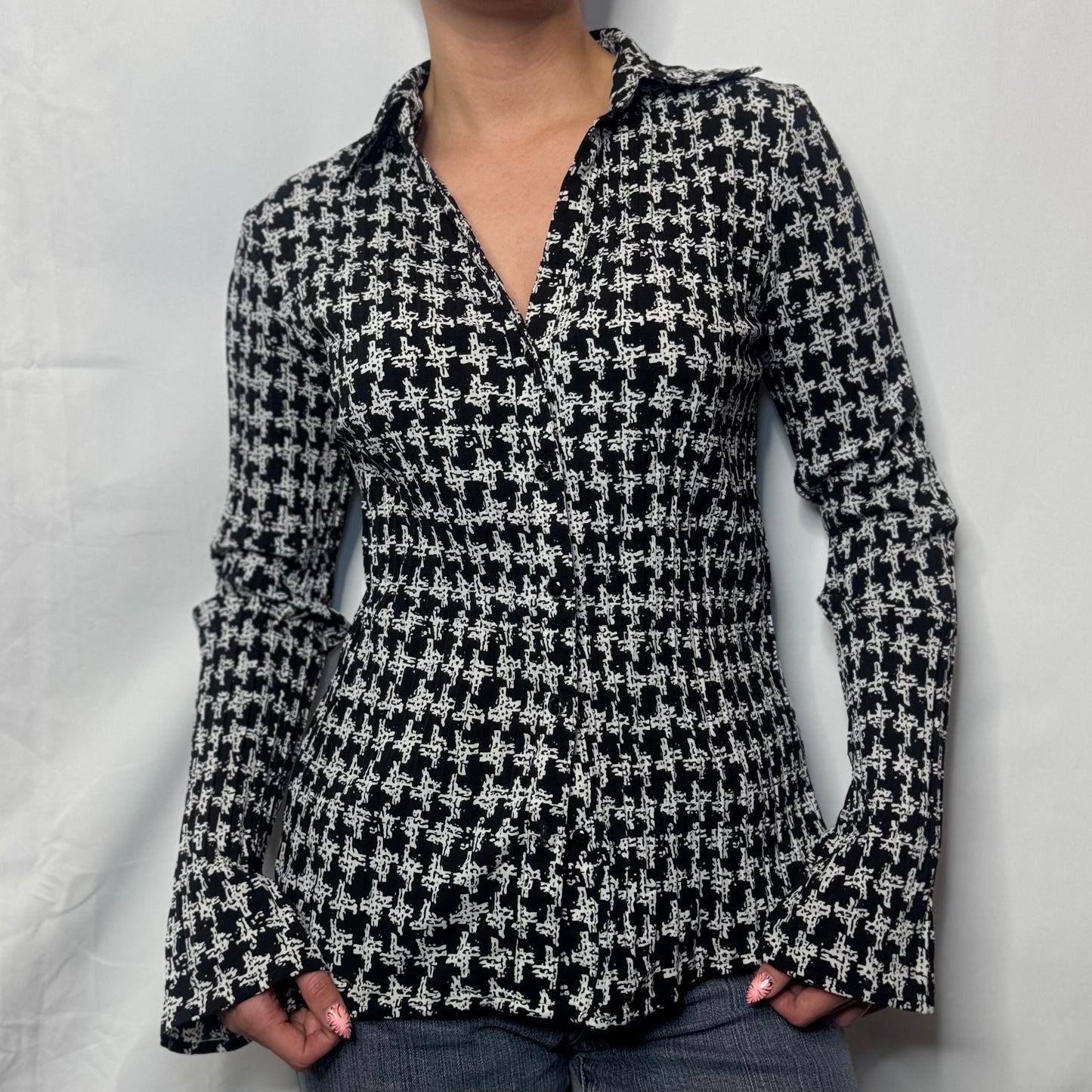 Y2K Monochrome Stretch Blouse (S)